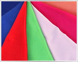 Vải polyester may áo gió - Công Ty TNHH Thương Mại Dịch Vụ Lê Hoàng Hiếu